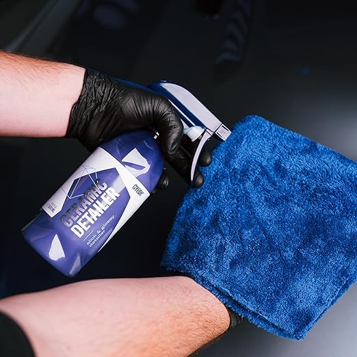 Gyeon Ceramic Detailer siO2 Spray Gloss Enhancer Hydrophobic Quick Detailer Paint Coating Maintenance Water Repellent Slick Finish Easy Spray-on protectant for car Motorcycle Exterior Surfaces